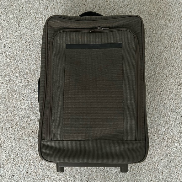 Hartman Luggage Carry On Expandable Roller Bag - Picture 1 of 13